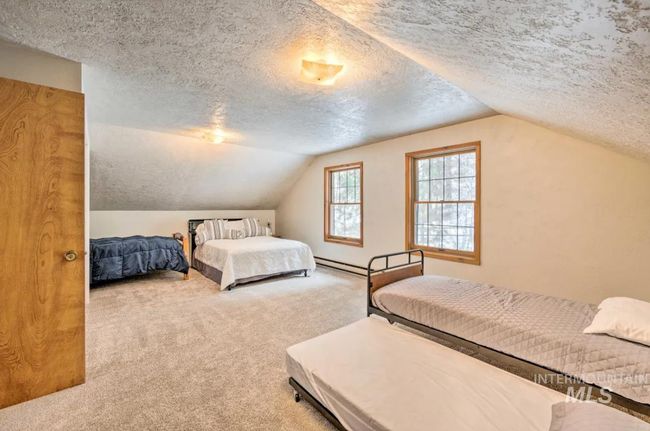 8392 Highway 21, House other with 4 bedrooms, 2 bathrooms and 2 parking in Lowman ID | Image 16