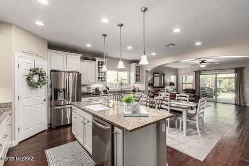 10880 E White Sage Dr, Tucson, AZ, 85747-9668 | Card Image