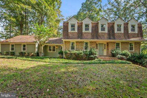 6131 Moonpatterns Trl, FAIRFAX STATION, VA, 22039-1209 | Card Image