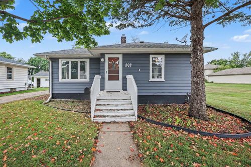 302 Lincoln Ave N, New Prague, MN, 56071-2153 | Card Image