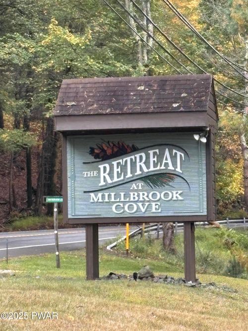 39-605 Waterview Ln, Greentown, PA, 18426 | Card Image