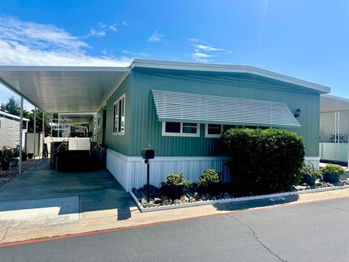 spc-282-8301 Mission Gorge Rd, Santee, CA, 92071-3594 | Card Image