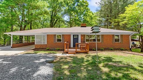 5725 Stanleyville Drive, Winston-Salem, NC, 27105 | Card Image