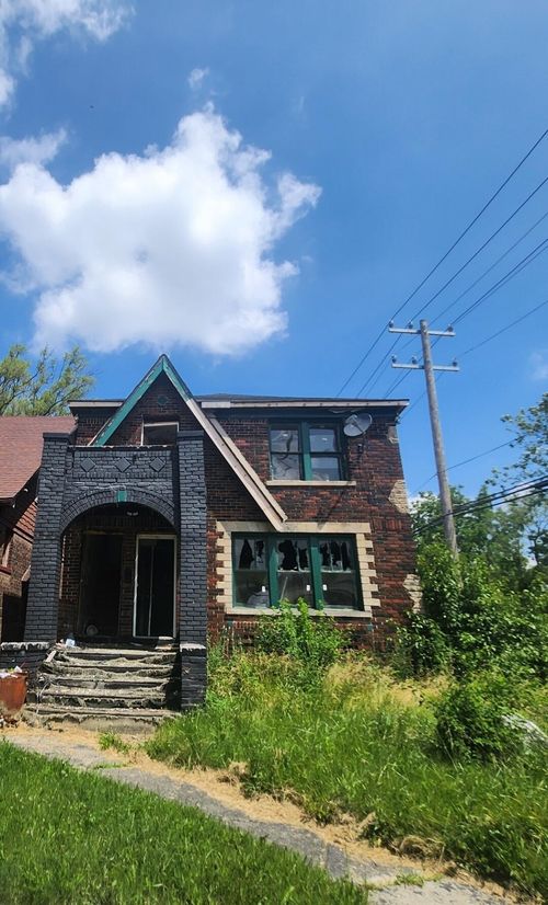 6875 Drake Street, Detroit, MI, 48212 | Card Image