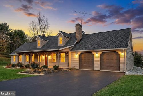 5077 Snyder Mill Rd, SPRING GROVE, PA, 17362-7927 | Card Image