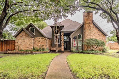2002 Diamond Oaks Dr, Garland, TX, 75044-7854 | Card Image