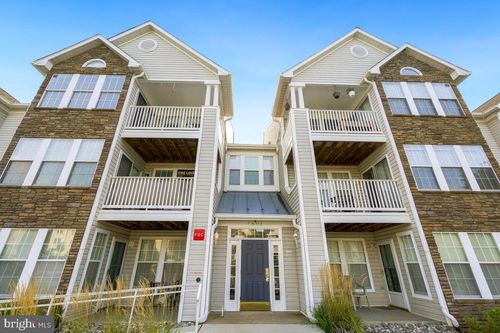 b-5601 Avonshire Pl, FREDERICK, MD, 21703-1824 | Card Image
