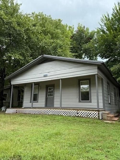 1837 W Houston St, Paris, TX, 75460-3763 | Card Image