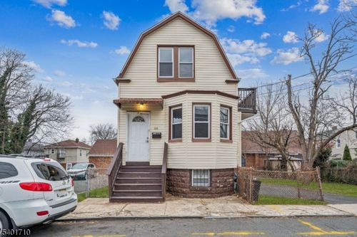 366 Oswald Pl, Vauxhall, NJ, 07088-1325 | Card Image