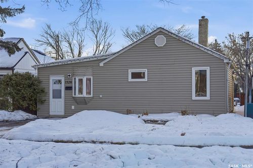 1526 Coy Ave, Saskatoon, SK, S7M0H6 | Card Image