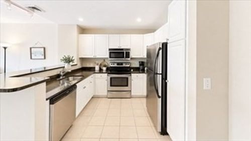 2217-10 Seaport Dr, Quincy, MA, 02171-1586 | Card Image