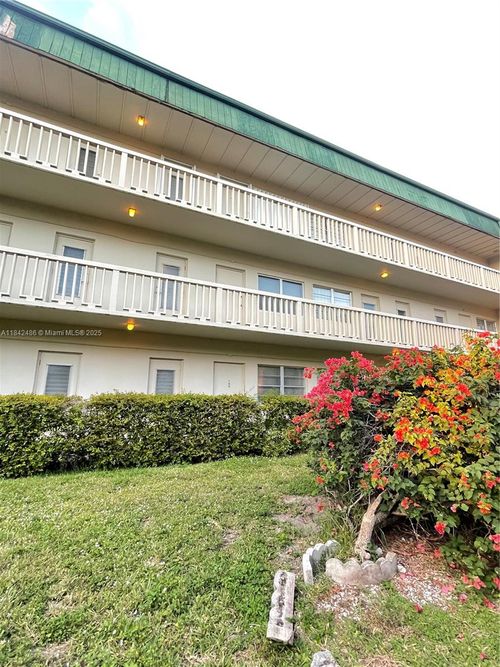 apt-130-1420 Atlantic Shores Blvd, Hallandale Beach, FL, 33009-3734 | Card Image