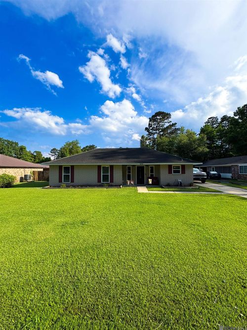 8994 Cedar Springs Ave, Denham Springs, LA, 70726-6120 | Card Image