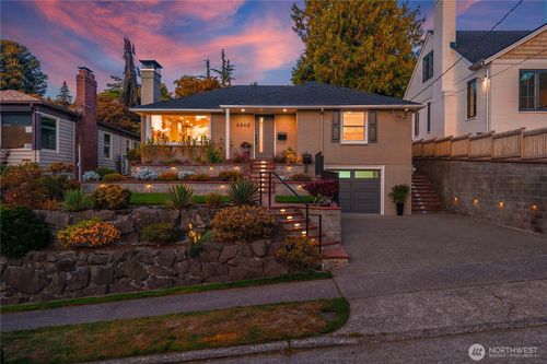3542 43rd Ave W, Seattle, WA, 98199-1804 | Card Image