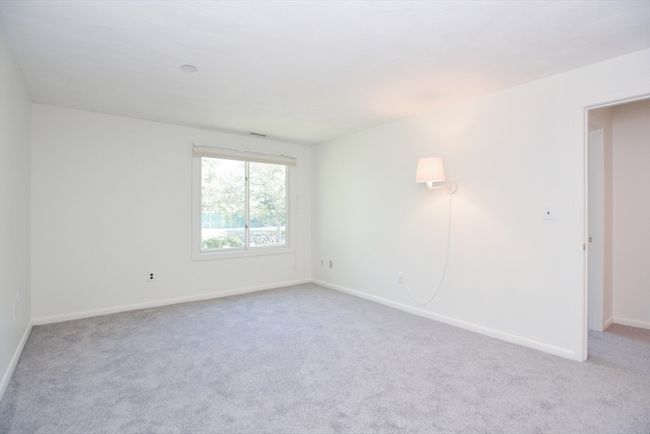 UNIT-4 - 8 Concord Greene, Condo with 2 bedrooms, 2 bathrooms and 1 parking in Concord MA | Image 16