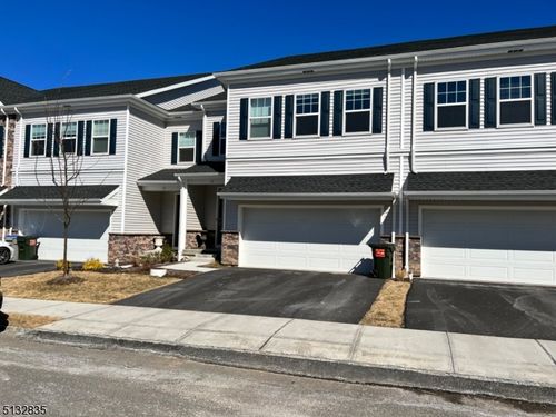 61 Gerhard Pl, Morristown, NJ, 07960-3169 | Card Image