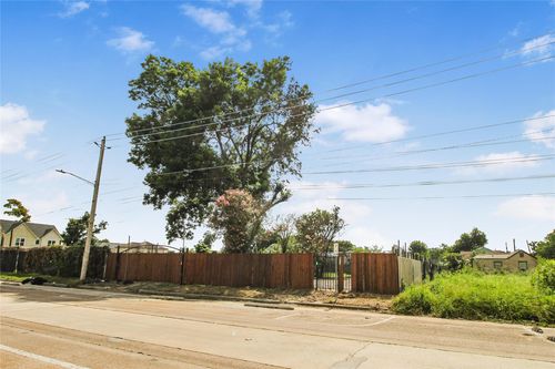 5015 Elysian St, Houston, TX, 77009-2305 | Card Image