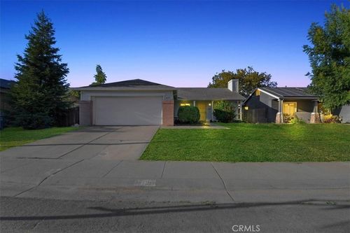 1613 Rodeo Way, Olivehurst, CA, 95961-9379 | Card Image