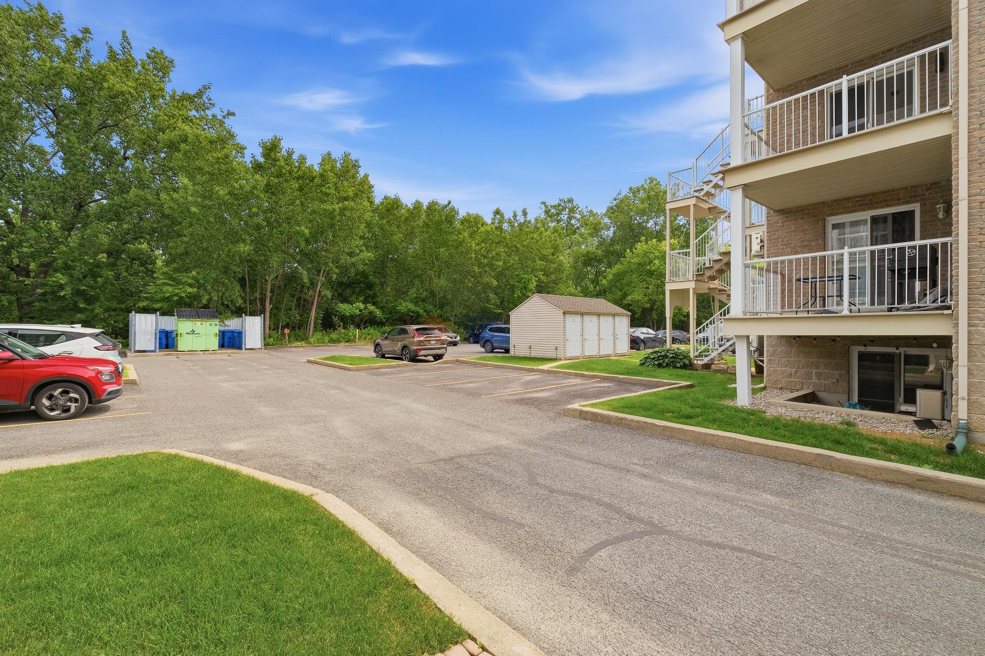 Residential in Longueuil (Saint-Hubert) 5