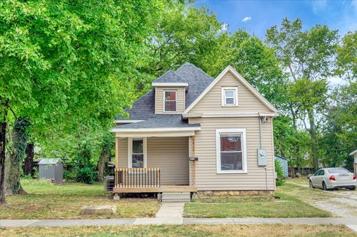 1015 N Concord Ave, Springfield, MO, 65802-3901 | Card Image