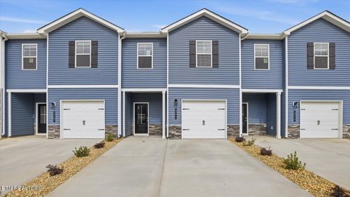3771 Wyatt Way, Kodak, TN, 37764-5075 | Card Image