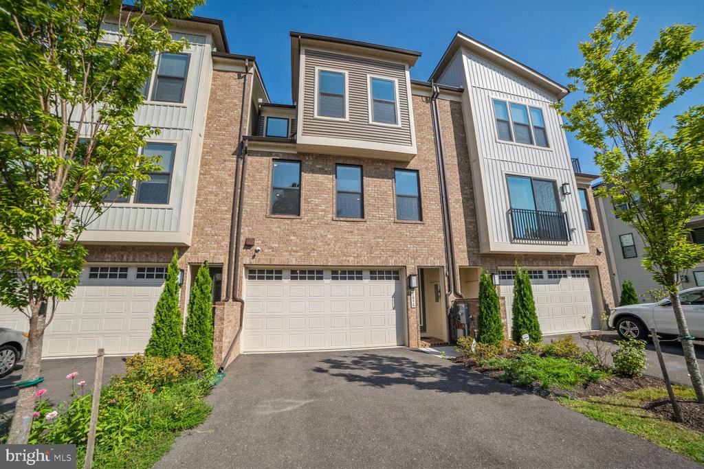 Cross Creek Dr, Columbia, MD 21044