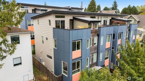 d-5915 Fauntleroy Way Sw, Seattle, WA, 98136-1632 | Card Image