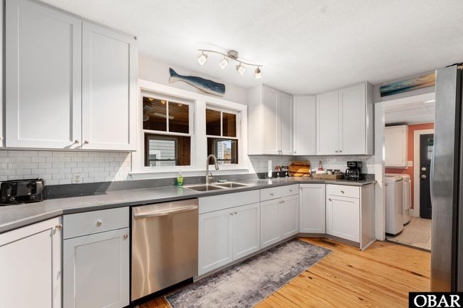 300 S Virginia Dare Trl, House other with 4 bedrooms, 2 bathrooms and null parking in Kill Devil Hills NC | Image 13