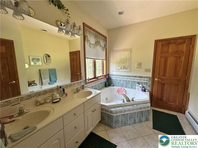 1437 Nectarine Rd, House other with 6 bedrooms, 4 bathrooms and null parking in DANIELSVILLE PA | Image 13