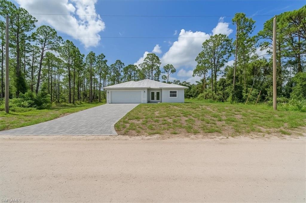Residential in LEHIGH ACRES 4