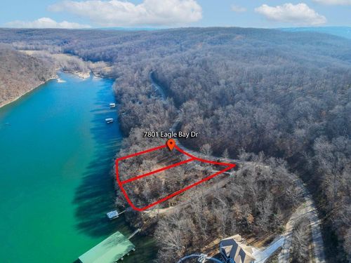 7801 Eagle Bay Dr, GRAVOIS MILLS, MO, 65037-4217 | Card Image