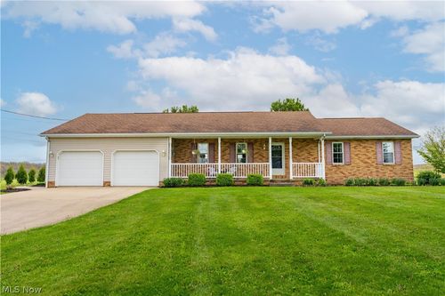 9272 Andora Road Ne, East Rochester, OH, 44625 | Card Image