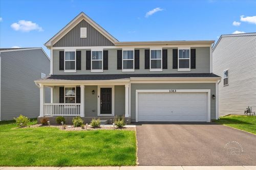 1313 Endicott Rd, South Elgin, IL, 60177-3512 | Card Image
