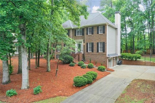 353 Battle Woods Trl Nw, Marietta, GA, 30064-1797 | Card Image