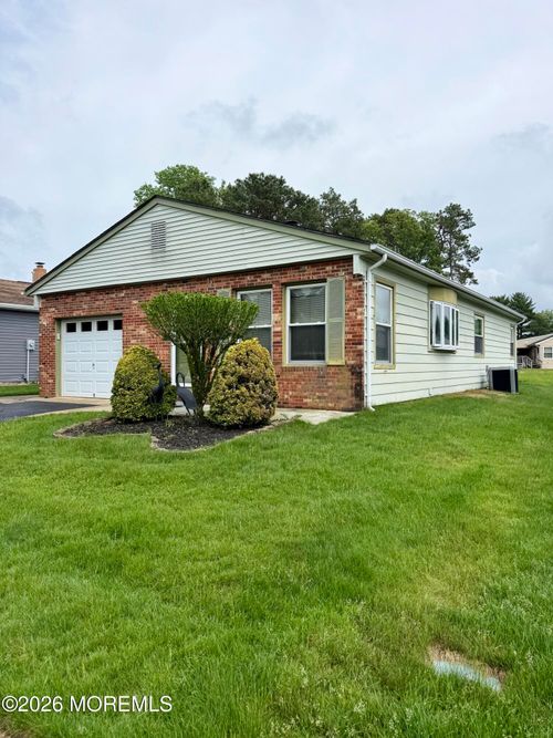 348 Costa Mesa Dr, Toms River, NJ, 08757-5766 | Card Image