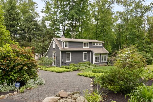 47 Godfrey Rd W, Weston, CT, 06883-1303 | Card Image