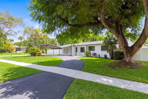 8201 Sw 151st St, Palmetto Bay, FL, 33158-1957 | Card Image