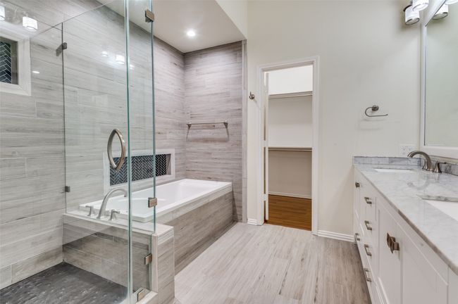 6717 Candlecreek Ln, House other with 4 bedrooms, 2 bathrooms and null parking in Plano TX | Image 26