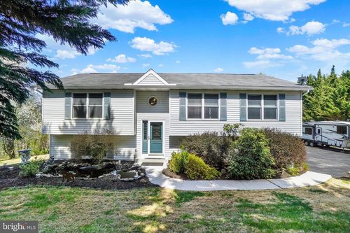 116 West Ct, GLEN ROCK, PA, 17327-1231 | Card Image