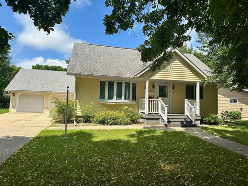 3036 Queen Ave, Slayton, MN, 56172-1516 | Card Image