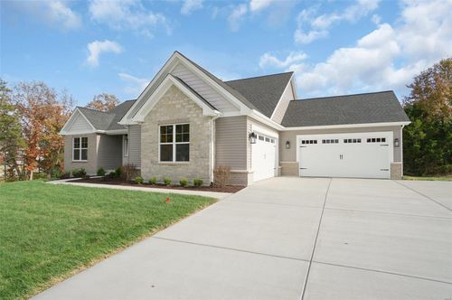 1035 Morgan Meadow Dr, Wentzville, MO, 63385-5359 | Card Image
