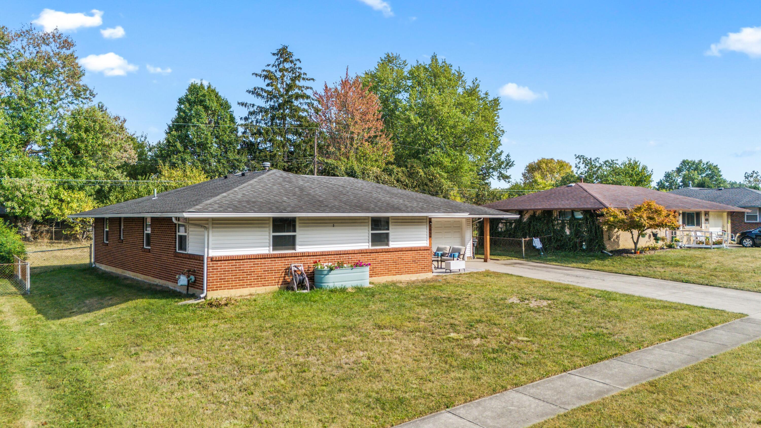 Parkinson Dr, Reynoldsburg, OH 43068