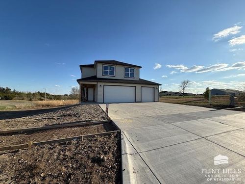 2505 Karen Ln, Junction City, KS, 66441-2884 | Card Image