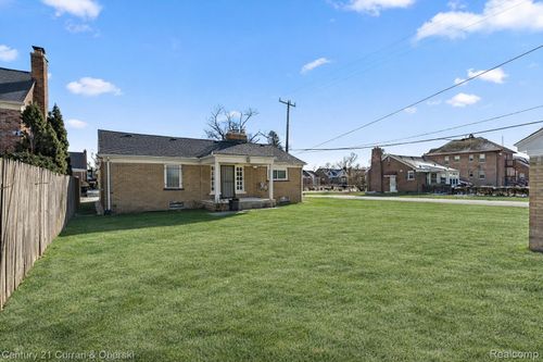 15805 Lindsay St, Detroit, MI, 48227-1525 | Card Image
