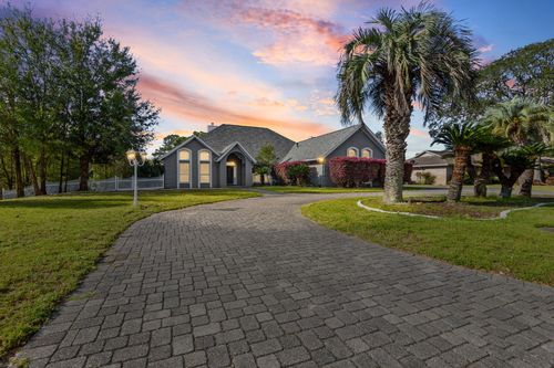83 Lake Lorraine Cir, Shalimar, FL, 32579-1617 | Card Image