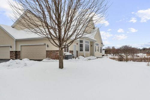 4015 S Fohr Drive, New Berlin, WI, 53151 | Card Image