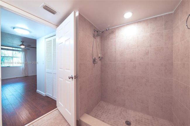 APT-204 - 619 E Sheridan St, Condo with 2 bedrooms, 2 bathrooms and null parking in Dania Beach FL | Image 35