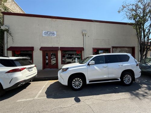 817 S Austin Ave, Georgetown, TX, 78626-5819 | Card Image
