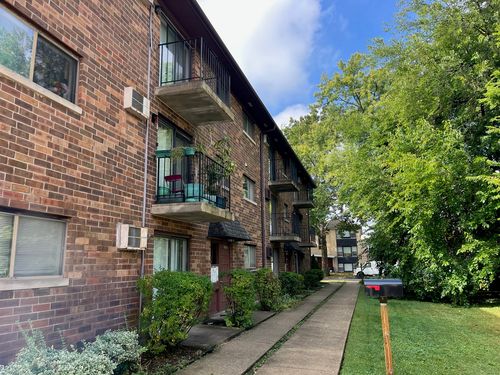 2w-1030 Dunlop Ave, Forest Park, IL, 60130-2260 | Card Image