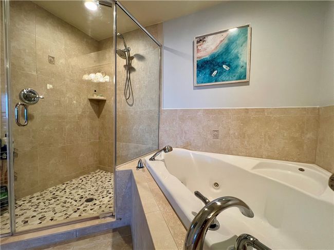204A - 4160 N A1a, House attached with 3 bedrooms, 2 bathrooms and null parking in Hutchinson Island FL | Image 19